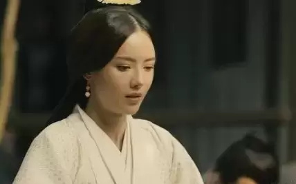 曹丕的老婆是甄姬嘛？为什么要杀她