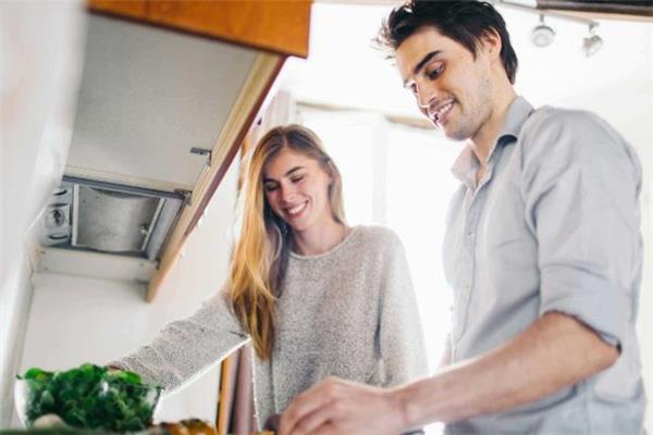 嫁了一个吃软饭的男人要离婚吗 老公是软饭男怎么办